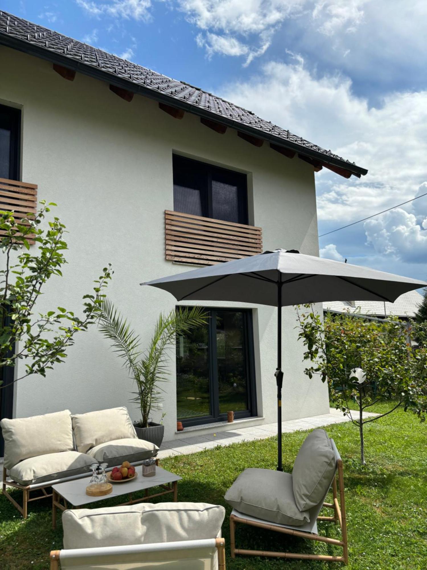 Aura Apartments Zirovnica Exterior foto